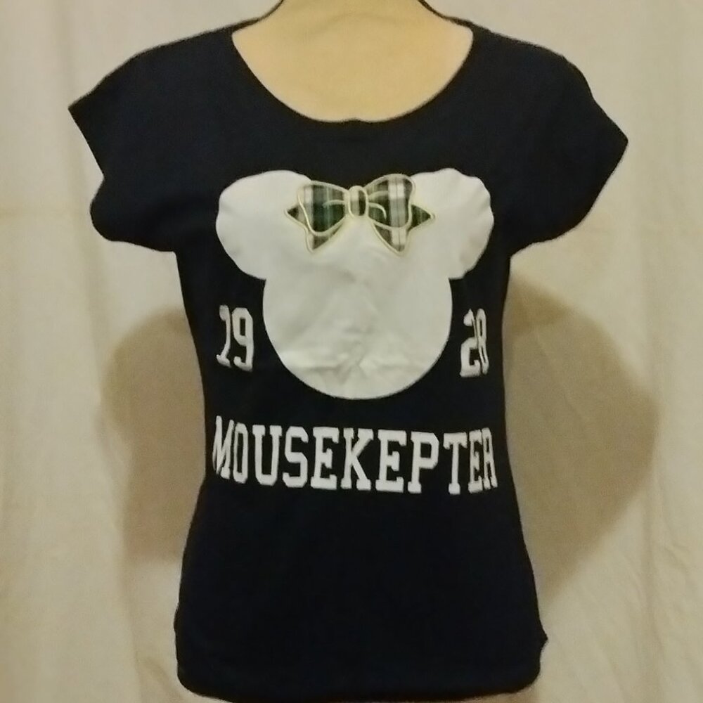Black Tee
